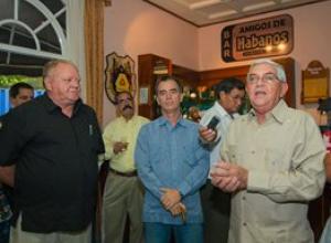 Presentan Cohiba Piramides Extra en mercado cubano