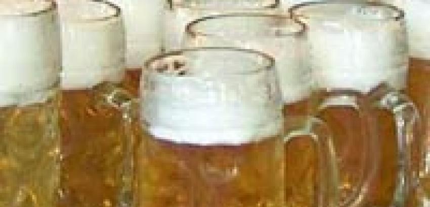 Los españoles beben menos cerveza pero más bebidas sin alcohol