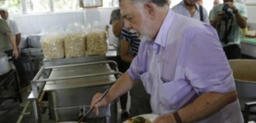 Francis Ford Coppola cocina en Cuba 