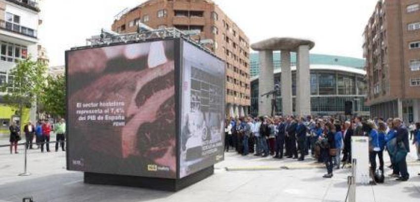 Primer monumento al hostelero se alza en el centro de Madrid
