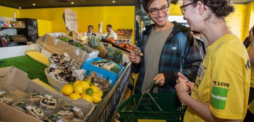 Primer supermercado que comercializa excedentes alimentarios en Australia