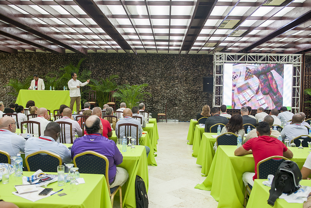 Seminario Gastronomico Internacional Excelencias Gourmet-Quesos-Niña-Mari