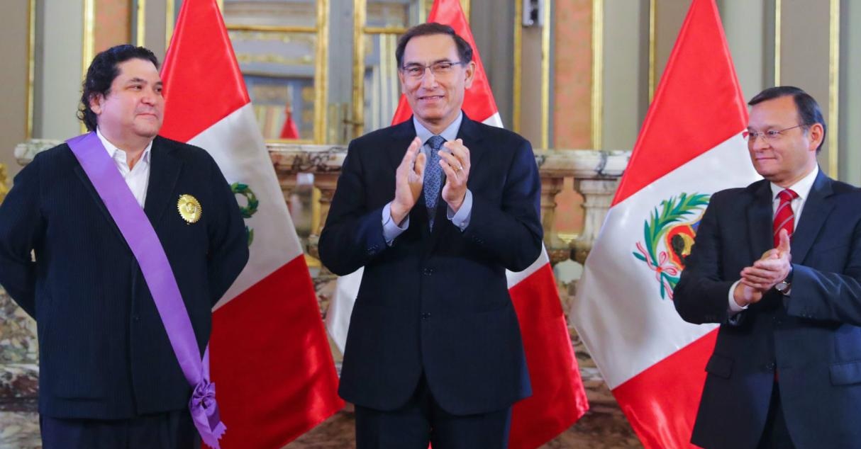 Gaston Acurio-recibe-Orden-al-Merito-por-Servicios-Distinguidos