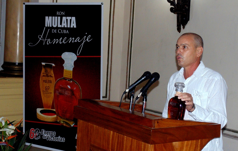 Ron Mulata-Homenaje