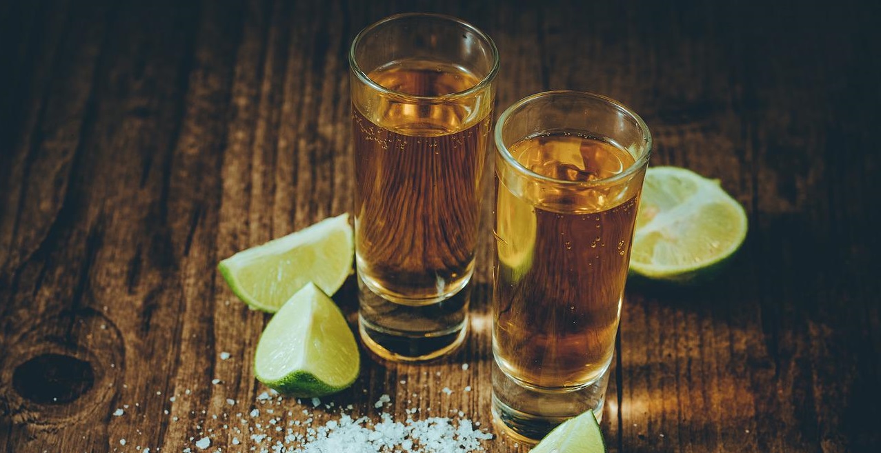 tequila con sal y limón