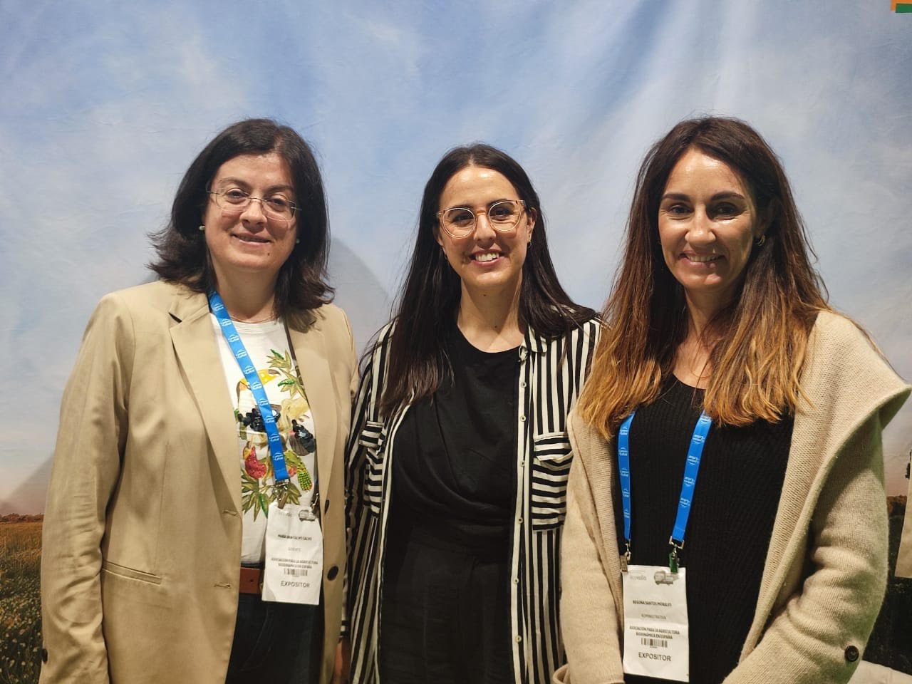 María Oria, Lucía Nocete y Begoña Santos