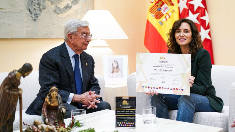 Isabel Díaz Ayuso y Rafael Ansón