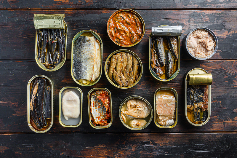 Conservas de mariscos y pescados. Crédito Freepik R.Ansón