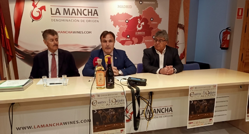 firma del tratado de colaboración entre la Denominación de Origen La Mancha y el Consejo Regulador del Tequila