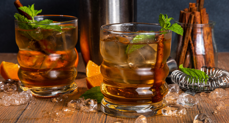 cóctel whisky smash