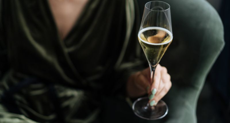 copa de champagne en verano