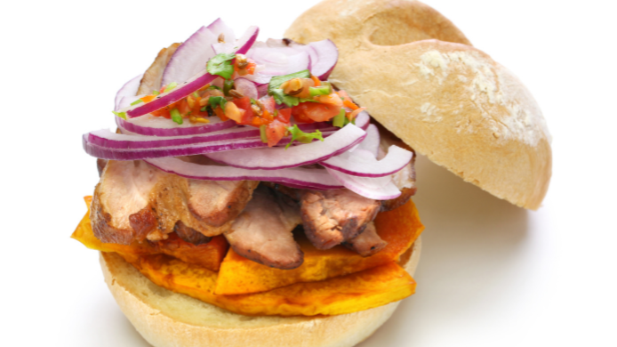 Pan con chicharrón de Perú