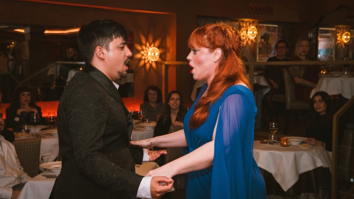 Una cena cantada por Café de la ópera