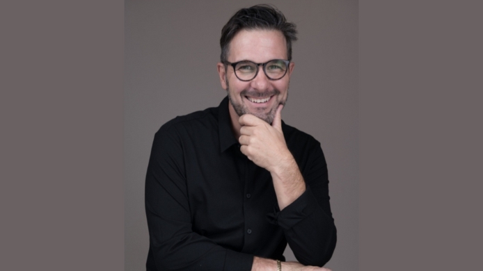  Carlos A. Acosta Baquero, representante de la Familia Torres