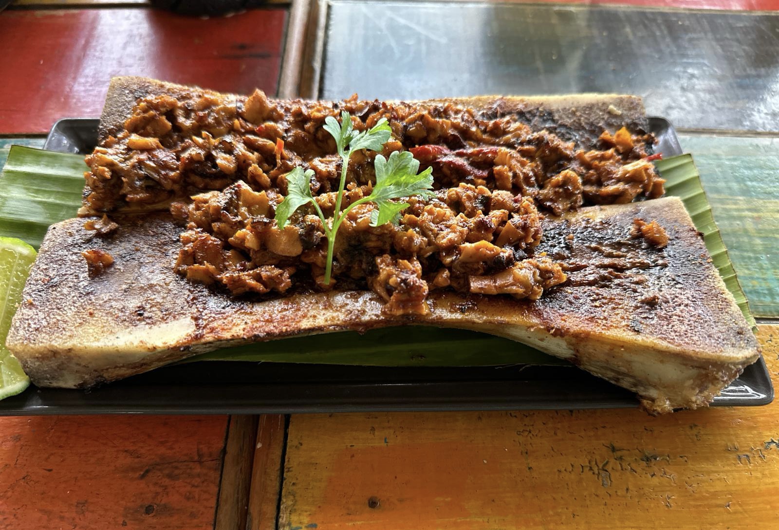 Tuétano con pulpo Mario Canario