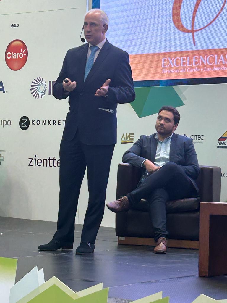 El Sr. José Carlos de Santiago durante su intervención