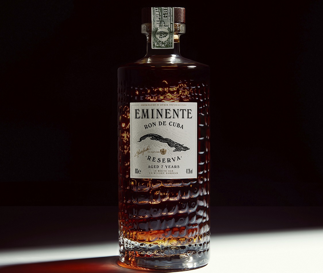 Ron Eminente-Cuba