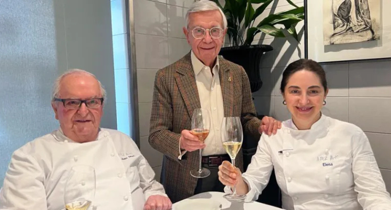 Rafael Ansón con Elena y Juan Mari Arzak
