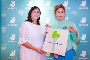 Agatha Ruiz de la Prada y Deliveroo: apetitosa colaboración por una buena causa