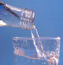 ¿Por qué las aguas minerales saben diferentes?