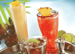 Cócteles bajo el Sol