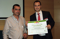 Fabián Villar y y Rubén Subires Barrabes, mejores sumiller joven y Premio Especial del Público al  vino “Amancer 2005”.
