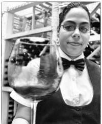 Las féminas y el vino, oro contra oro