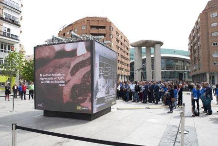 Primer monumento al hostelero se alza en el centro de Madrid