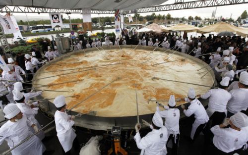 Medio centenar de periodistas cubrirán en directo el record de la tortilla más grande del mundo