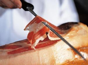 El arte de cortar jamón ibérico