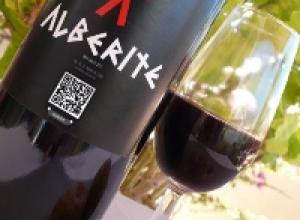 Alberite, vino tinto dulce de Andalucía, presenta innovadora tecnología de comunicación  
