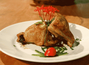 Recetas de la cocina regional santiaguera: “Pollo relleno con piña y vegetales”