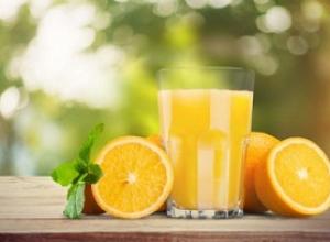 El zumo de naranja contiene muchos micronutrientes