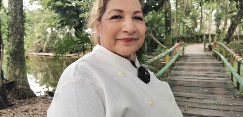 Elma Teresa Cabriales Flores,