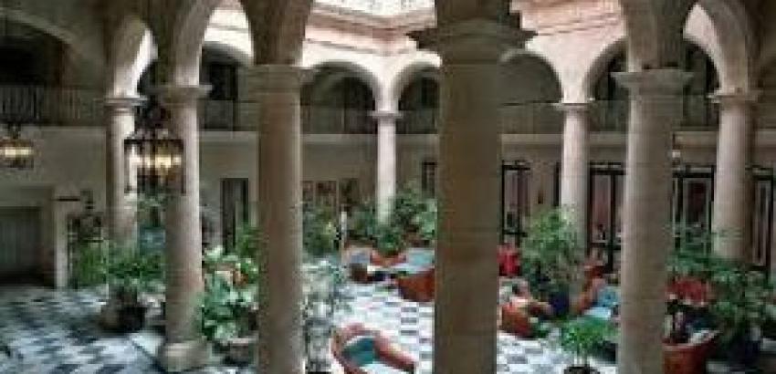 Congreso de hotelería en Cuba resalta encanto de Habana Vieja 