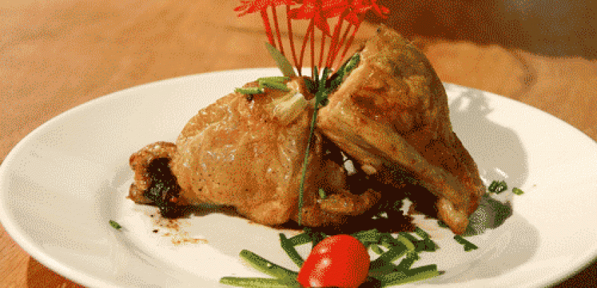 Recetas de la cocina regional santiaguera: “Pollo relleno con piña y vegetales”
