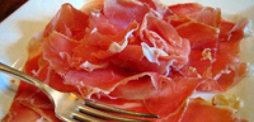 España vende más jamón serrano en el exterior